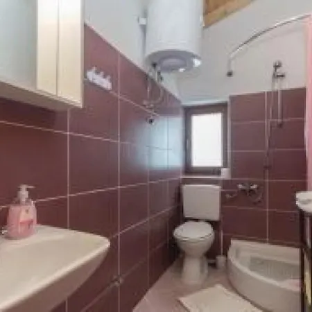 Willa Roza By Guide Peresiji